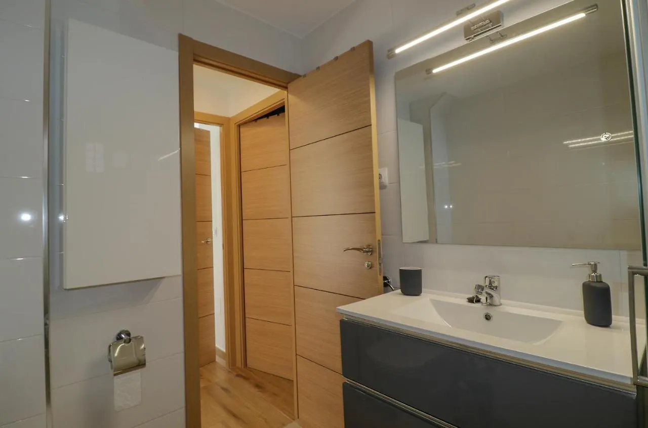 New, Sunny, Near The Beach With Sea Views Benalmádena Appartement